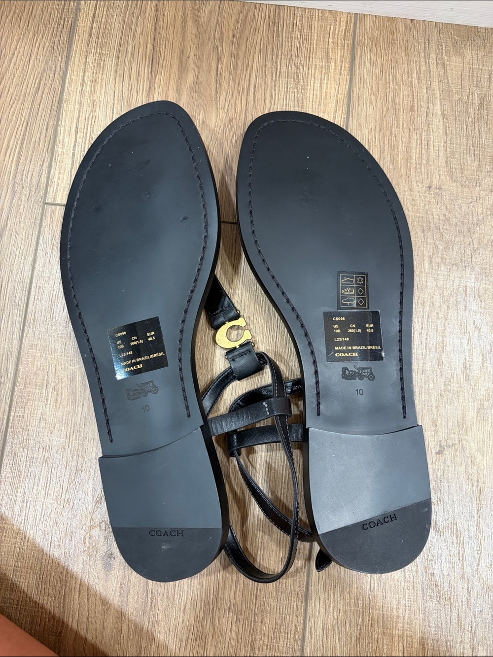 NEW Coach Jessica Black Leather T-Strap Sandals - Picture 4 of 4